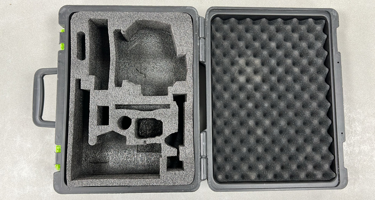 Gebruikte Birdy koffer Passend op de Birdy CL360-3G A grade product: Koffer in goede staat, sloten zijn goed, lichte gebruikssporen. Het model op de foto kan afwijken van de geleverde ontvanger, wij hebben hiervan meerdere van op voorraad. Wilt u er meerdere hebben? Vraag dan het actuele aantal op via telefoon, whatsapp of mail.