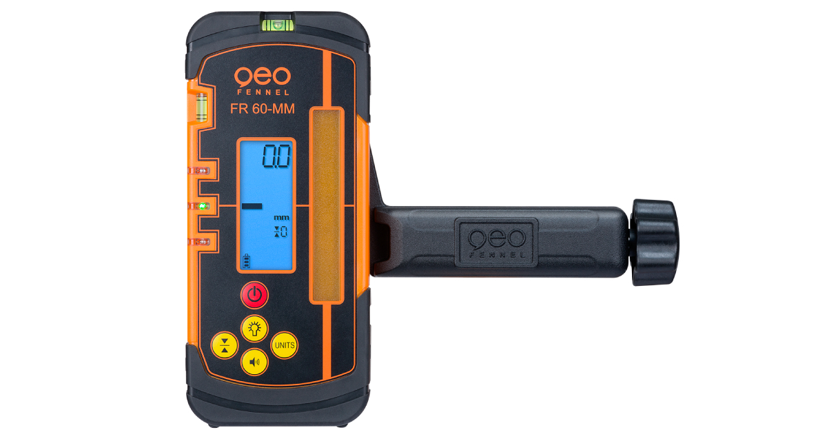 FR 60-MM digitale mm ontvanger frontaal met verlicht display aan