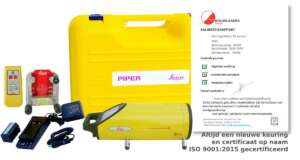 Leica Piper 200 rioollaser set inclusief accessoires en kalibratiecertificaat uitgestald voor de transportkoffer.