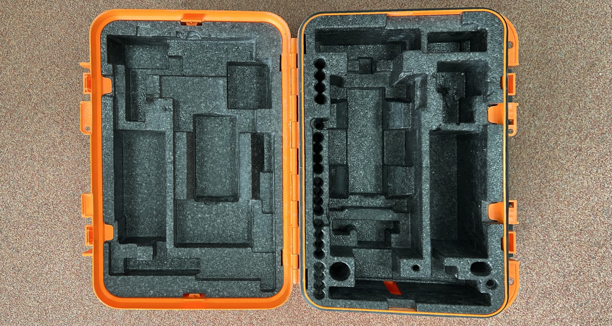 Gebruikte Geo laser RL70 serie koffer Passend op de Geo laser RL70 serie B+ grade product: Koffer is in goede staat, sluiting werkt goed, met gebruikssporen. Het model op de foto kan afwijken van de geleverde ontvanger, wij hebben hiervan meerdere van op voorraad. Wilt u er meerdere hebben? Vraag dan het actuele aantal op via telefoon, whatsapp of mail.