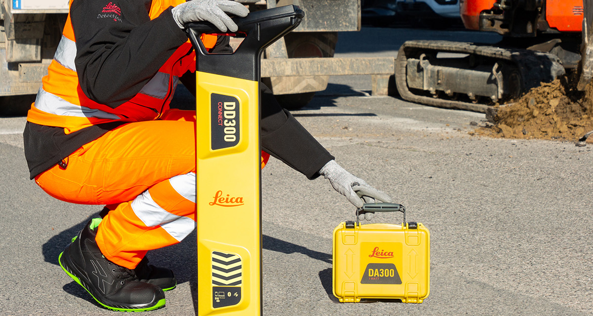 Leica DD300 GPS leidingzoeker in gebruik op bouwplaats