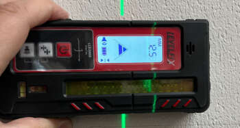 LEVELFIX LLD300D in gebruik op een bouwplaats