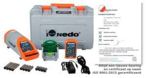 Nedo TUBUS2G groene rioollaser set met alle accessoires en kalibratiecertificaat uitgestald voor de transportkoffer.