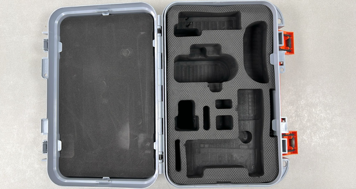 Gebruikte Nedo X-liner 3D koffer Passend op de X-liner 3D B+ grade product: Koffer in nette staat, sloten werken goed. Het model op de foto kan afwijken van de geleverde ontvanger, wij hebben hiervan meerdere van op voorraad. Wilt u er meerdere hebben? Vraag dan het actuele aantal op via telefoon, whatsapp of mail.