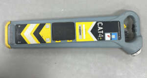 Refurbished Radio Detection C.A.T 4+ kabelzoeker met diepte indicatie Diepte indicatie De Radiodetection C.A.T4+ kan i.c.m. een signaalgenerator ook een diepte indicatie geven van de leidingen en kabels. Zo weet je waar je van te voren of je met een schep of een graafmachine moet gaan graven, hierdoor weet je waar je aan toe bent. Meetdiepte stroom 3m Meetdiepte radio 2m Meetdiepte generator 4m Meetdiepte sonde 7m Diepte indicatie Ja, uitsluitend i.c.m. signaalgenerator Nauwkeurigheid diepte ± 5% (0,1m tot 3m), ± 5% (Gebruik Sonde 0,1m tot 7m) voor levering wordt het apparaat voorzien van een nieuwe keuring en certificaat. Er zit 3 maanden garantie op het instrument.