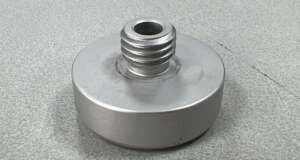 MOUS systeem Centreerschijf Schijf om instrument boven wandconsole of mouspunt te centreren. Centreerschijf 5/8”, wordt gebruikt om een instrument met een 5/8” aansluiting te centreren boven een mouspunt en boven de wandconsole van het KMS.