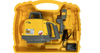 Spectra HV1305GC laser set opgeborgen in een open koffer