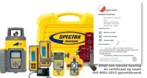 Spectra Precision UL633N lasersysteem inclusief koffer, afstandsbediening en kalibratiecertificaat uitgestald op een tafel.